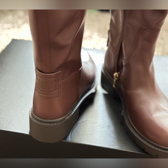Brand new Coach Leather boot, size 7,5 walnut/brown - Picture 7 of 7